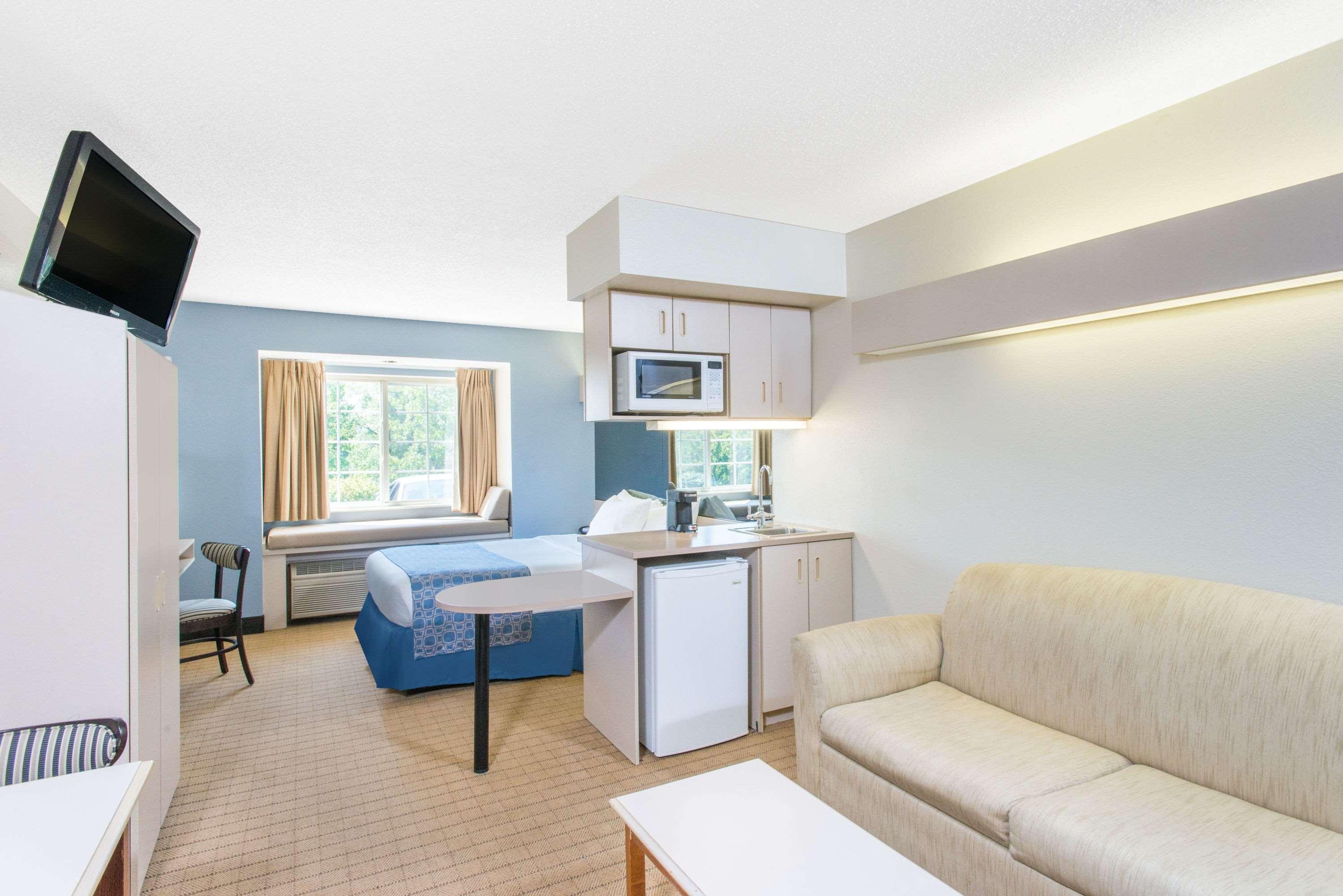 סנקה פולס Microtel Inn & Suites By Wyndham מראה חיצוני תמונה