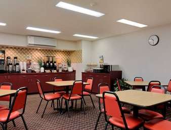 סנקה פולס Microtel Inn & Suites By Wyndham מסעדה תמונה